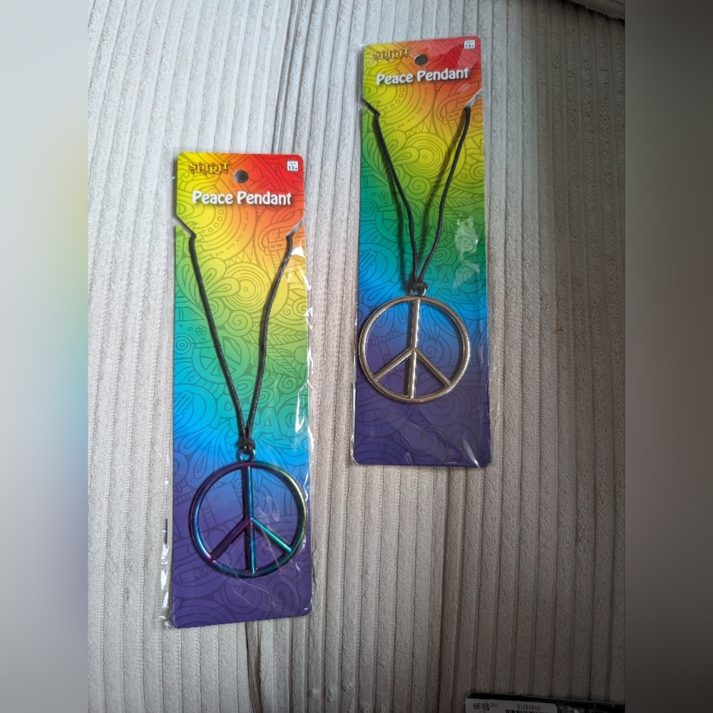 Spirit Halloween Peace Necklace Set